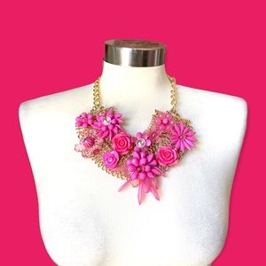 SALE ✨Pink Floral Gold Chain Statement Necklace